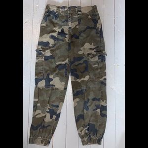 camo pants